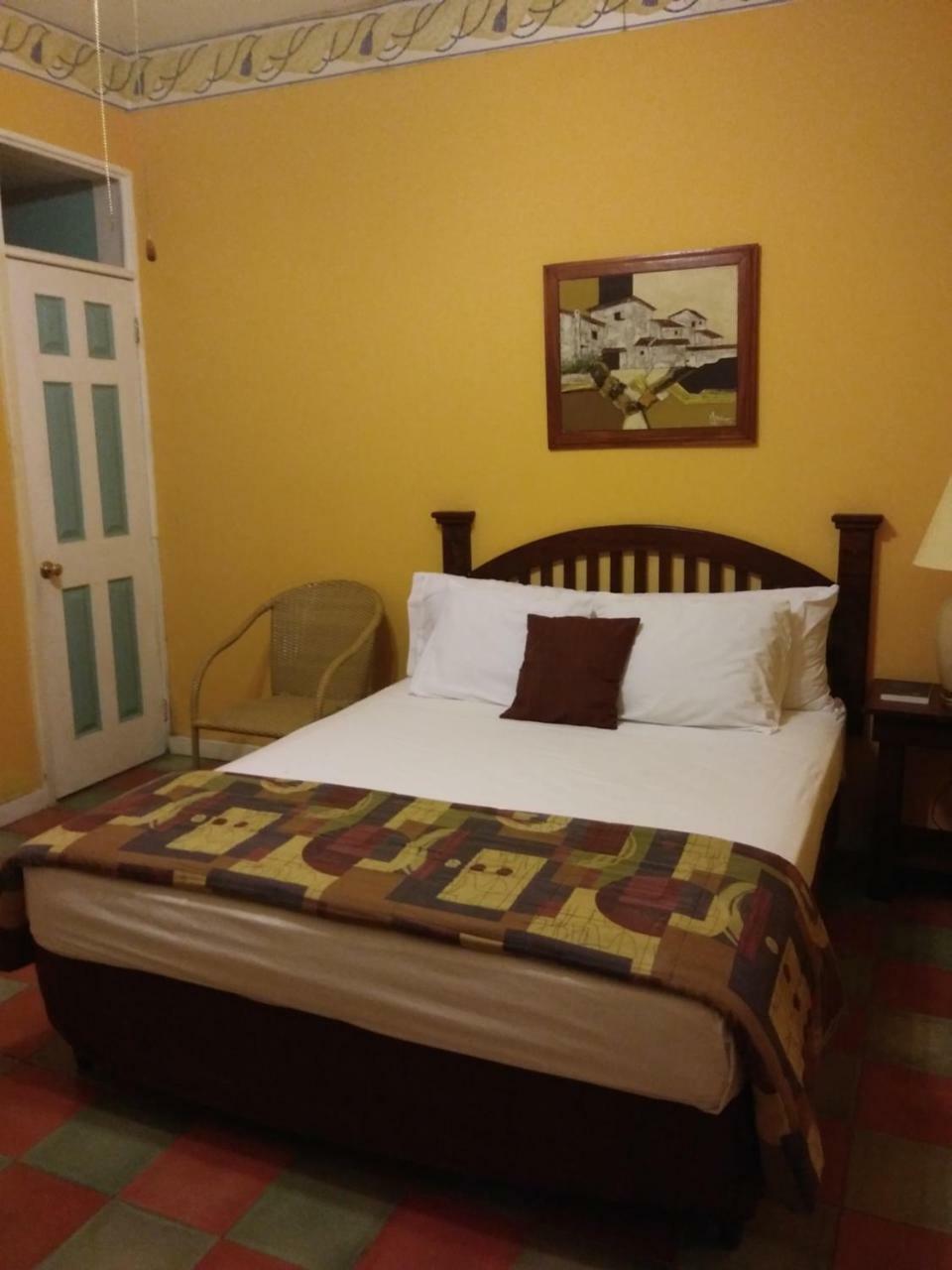 Hotel El Delfin Lívingston Εξωτερικό φωτογραφία